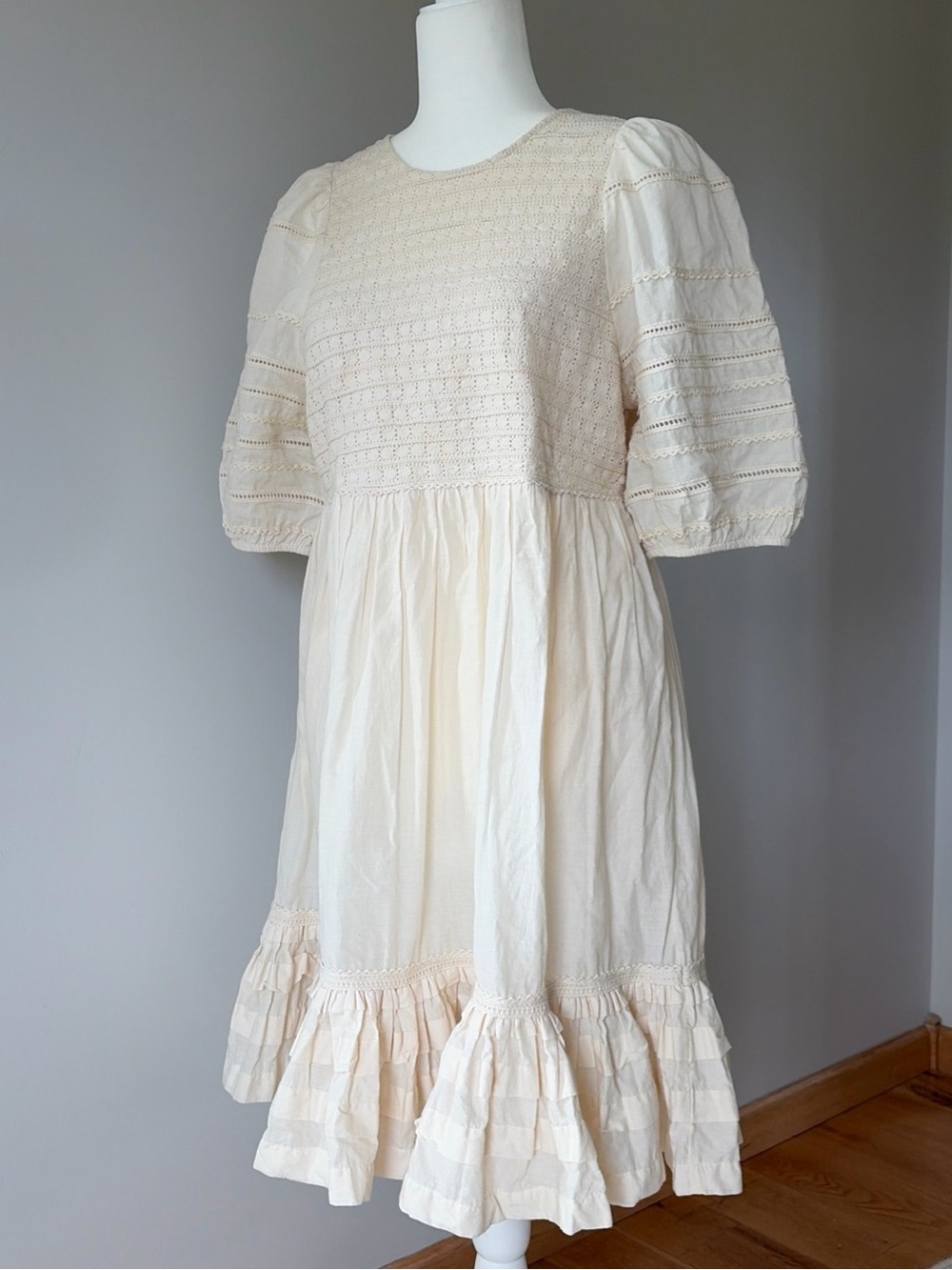 ANTHROPOLOGIE OTHILIA Puff Sleeve Cotton Crochet Ruffle Hem Dress Ivory Sz 8